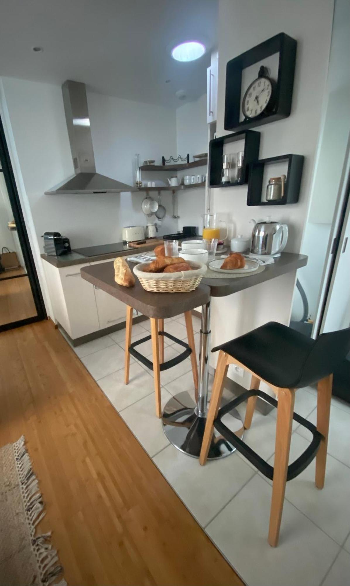 Le Traverse Elegant T2 Au Coeur Du Centre Apartment