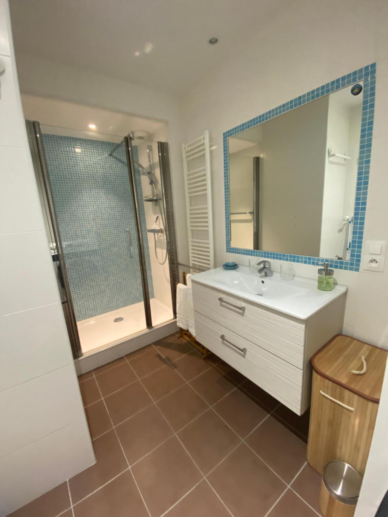 Le Traverse Elegant T2 Au Coeur Du Centre Apartment